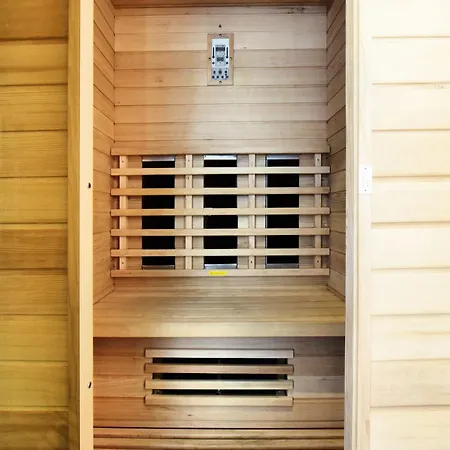 Stylish With Sauna *