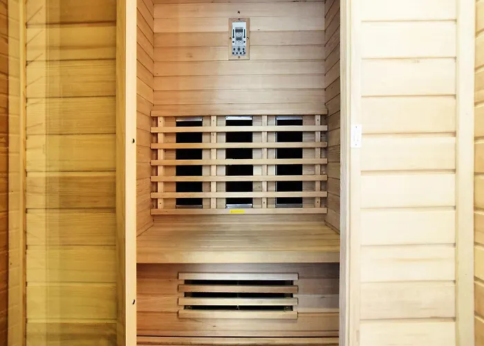 Stylish With Sauna *